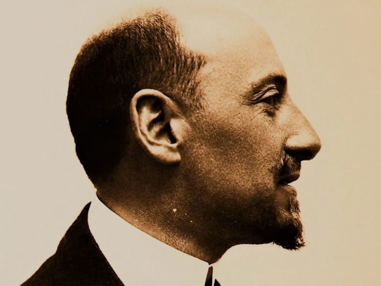 Dedicato a Gabriele D’Annunzio